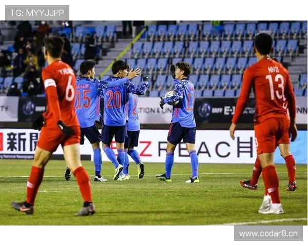 加亚在瓦伦西亚近期表现稳健,防守端发挥稳定 加亚在瓦伦西亚近期表现稳健,防守端发挥稳定