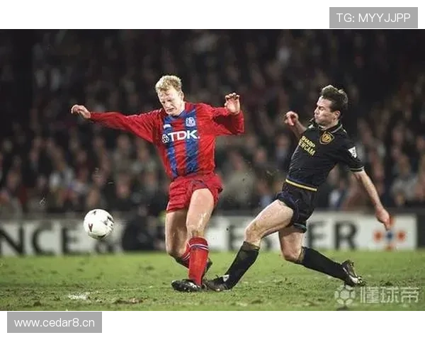 范佩西与伊布锋线转移下的终结结构分散趋势