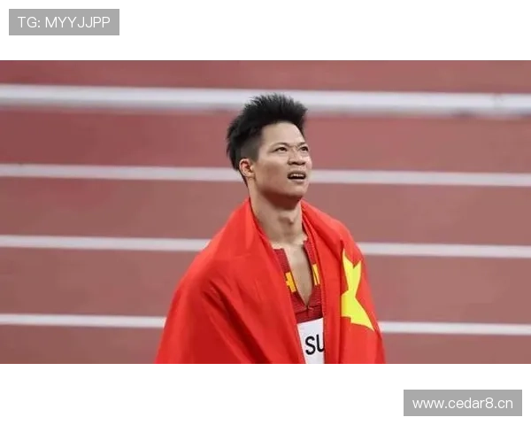 看到苏炳添拎菜那张图我笑岔气了，金牌脚步背后竟然有这种烟火感