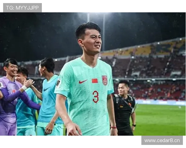 蒋圣龙赛场上拼命，私底下居然这么爱买高档剃须刀？